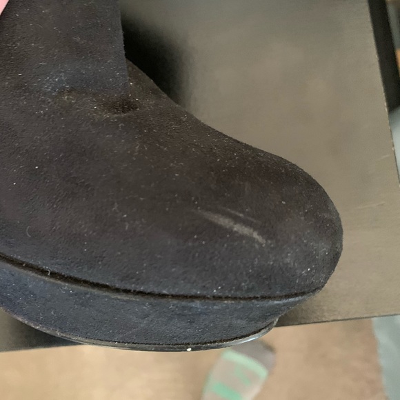 Marc Fisher ankle bootie heels - Picture 7 of 11